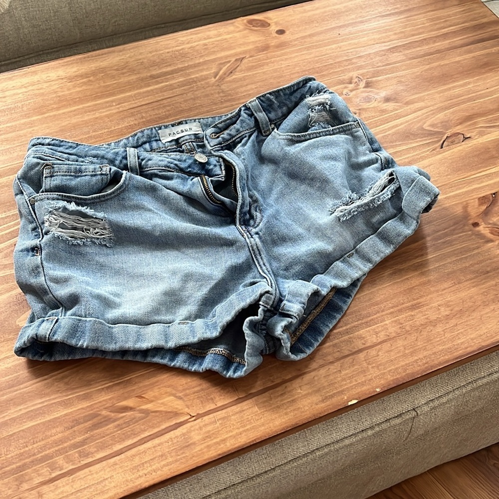 💚 PacSun Blue High Rise Distressed Mom Short Size 30 - Picture 4 of 4